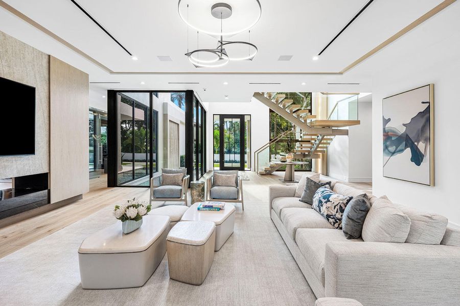 481_Thatch_Palm_Drive_09