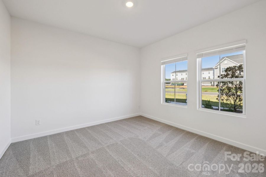 Spacious, unfurnished interior of a new home in , Fort Mill (Image 10).