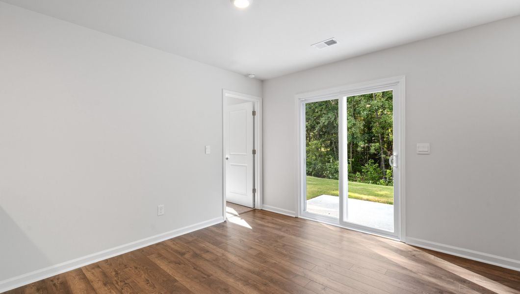 Spacious, unfurnished interior of a new home in Ravencrest, Roebuck (Image 14).