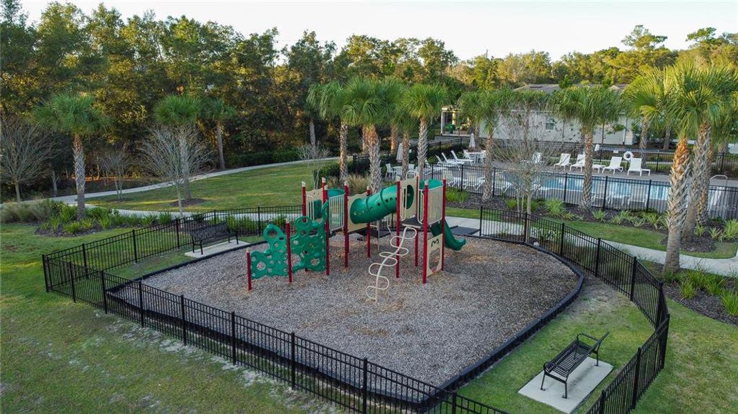 Community amenities in Canopy Terrace, Deland (Image 29).