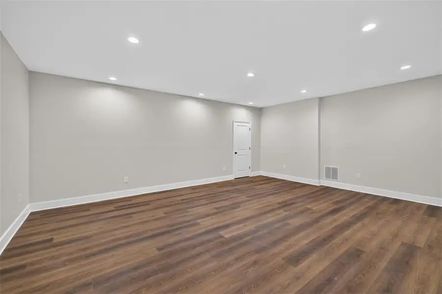 Spacious, unfurnished interior of a new home in , Hoschton (Image 45).