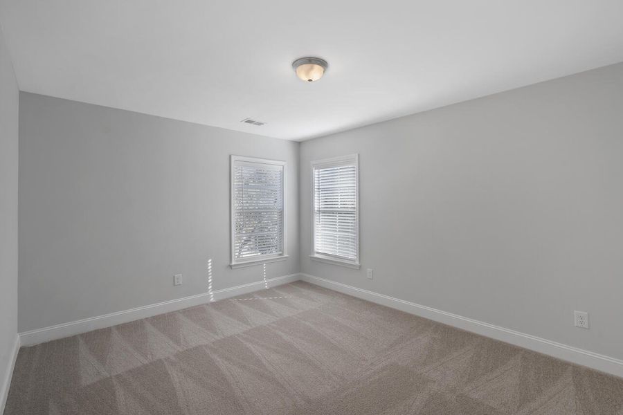 Spacious, unfurnished interior of a new home in Sweetgrass Station, Summerville (Image 34).