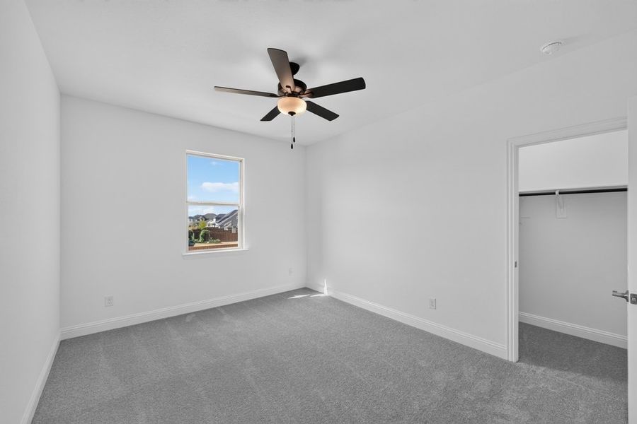 Spacious, unfurnished interior of a new home in Cross Creek Meadows, Celina (Image 31).