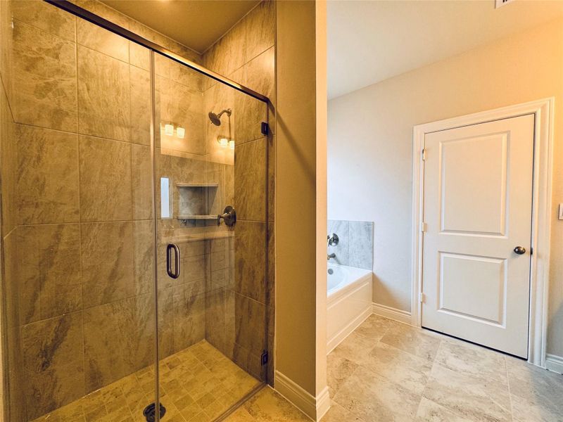 Image 14 of a home in Grand Oaks Reserve.