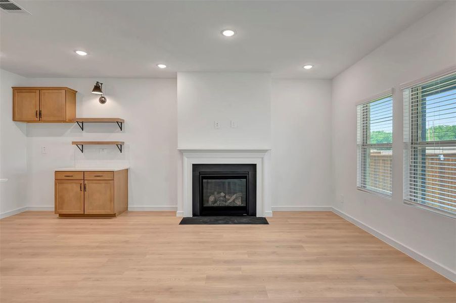Spacious, unfurnished interior of a new home in Aspire at Reunion, Newark (Image 13).
