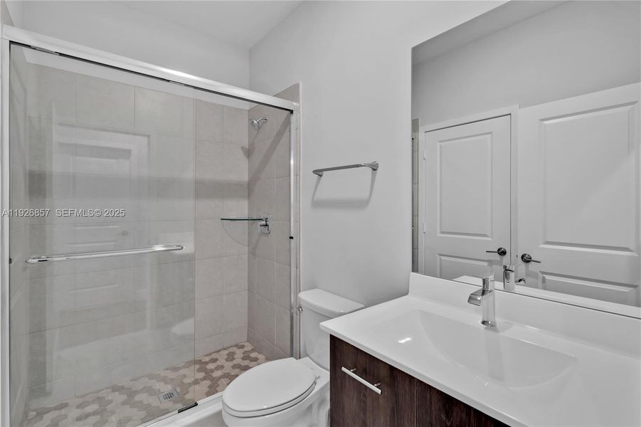 Furnished interior view inside a new home in , Miramar (Image 11).