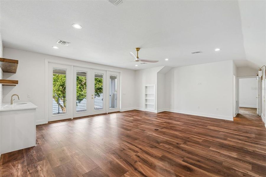 Spacious, unfurnished interior of a new home in , Auburndale (Image 62). Spacious, unfurnished interior of a new home in , Auburndale (Image 62).