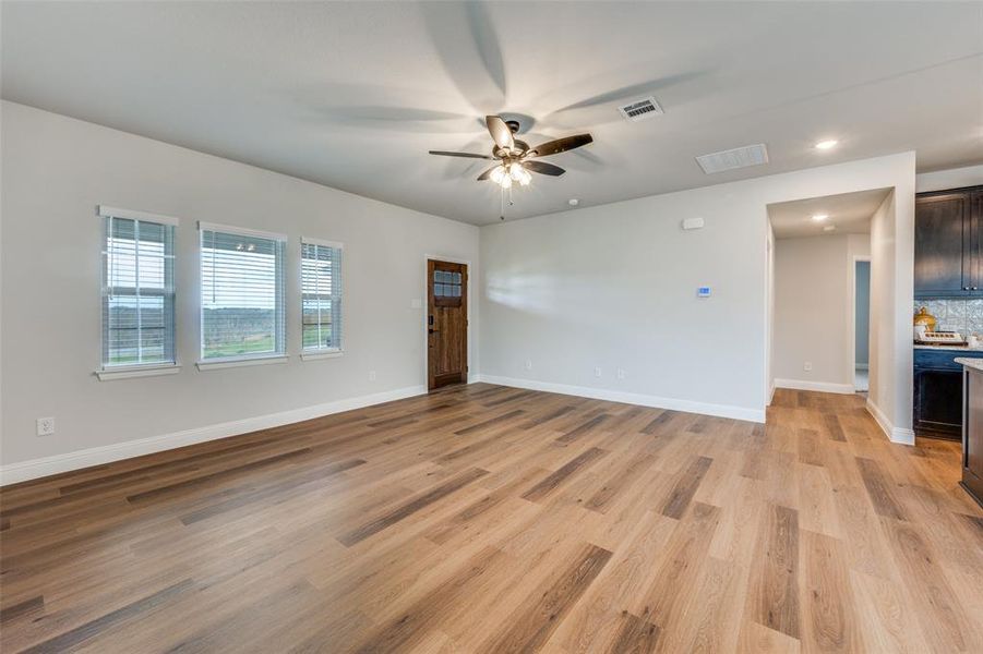 Spacious, unfurnished interior of a new home in , Hillsboro (Image 16).