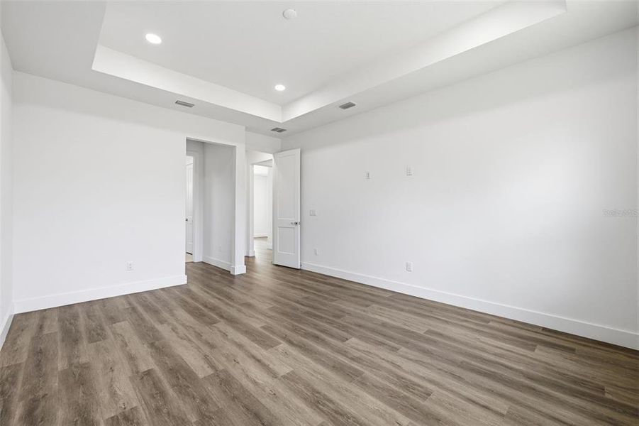 Spacious, unfurnished interior of a new home in , Brooksville (Image 24).