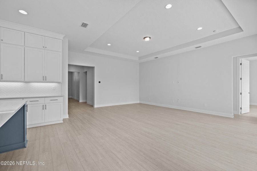 Spacious, unfurnished interior of a new home in SilverLeaf, St. Augustine (Image 19).