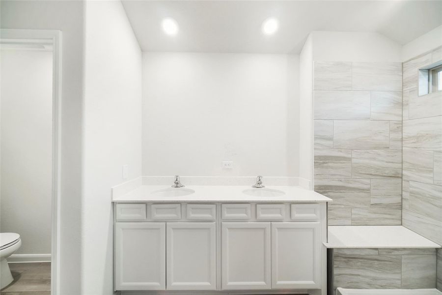 Image 22 of a home in Arabella on the Prairie: Premier Collection. Image 22 of a home in Arabella on the Prairie: Premier Collection.