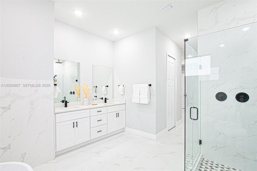 Furnished interior view inside a new home in , Cape Coral (Image 37).