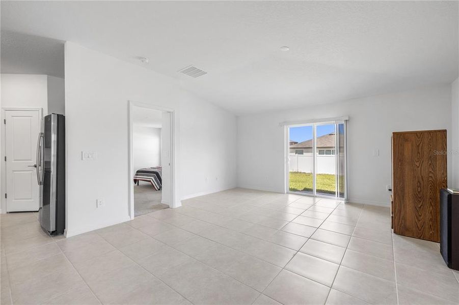 Spacious, unfurnished interior of a new home in Wind Meadows South, Bartow (Image 23).