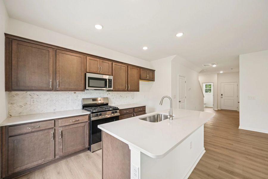 Representative images and renderings are for illustrative purposes. Actual structural options and design finishes of home may vary.