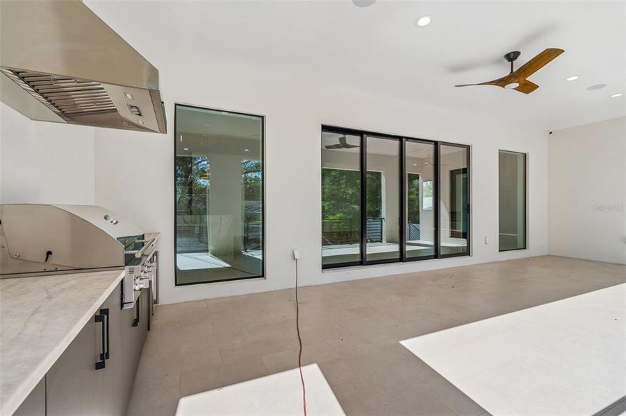 Exterior details and patio area of a home in , Tampa (Image 3).