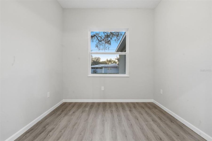 Spacious, unfurnished interior of a new home in , Debary (Image 19).