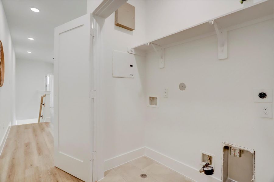 The utility room on the 2nd floor has hook ups for full sized side-by-side washer and dryer. The utility room on the 2nd floor has hook ups for full sized side-by-side washer and dryer.