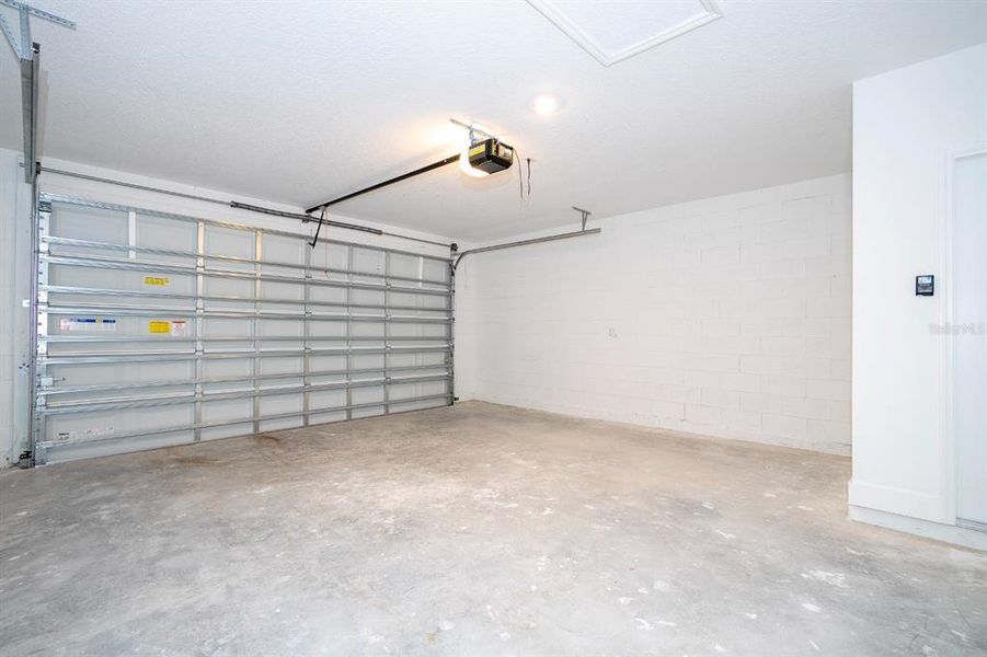 Spacious, unfurnished interior of a new home in , North Port (Image 32).