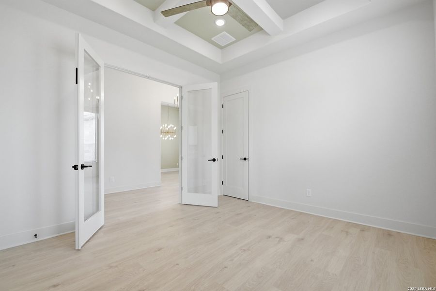 Spacious, unfurnished interior of a new home in Shavano Highlands, San Antonio (Image 45). Spacious, unfurnished interior of a new home in Shavano Highlands, San Antonio (Image 45).
