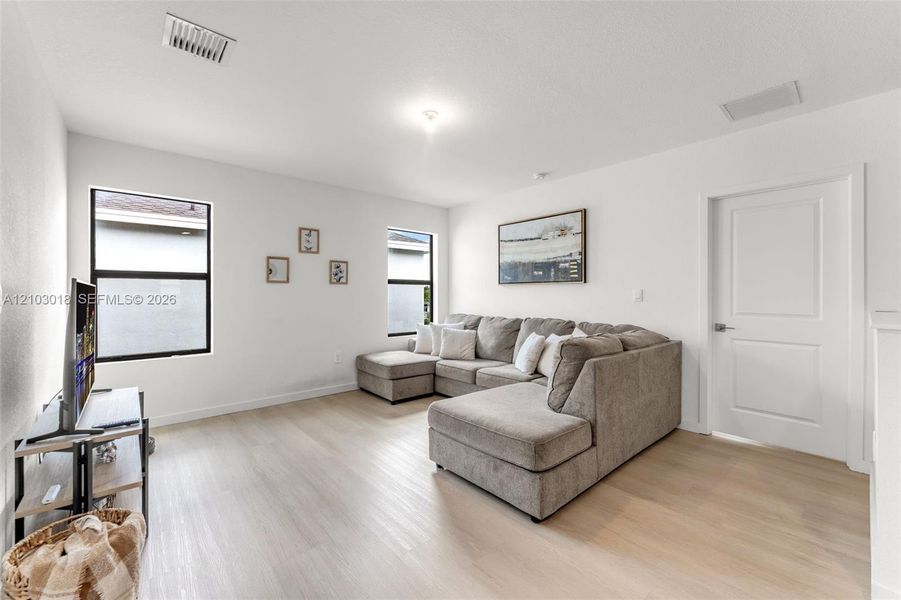 Furnished interior view inside a new home in , Homestead (Image 29).