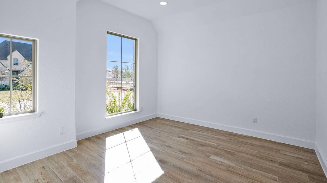 Spacious, unfurnished interior of a new home in Kresston 50', Magnolia (Image 9).