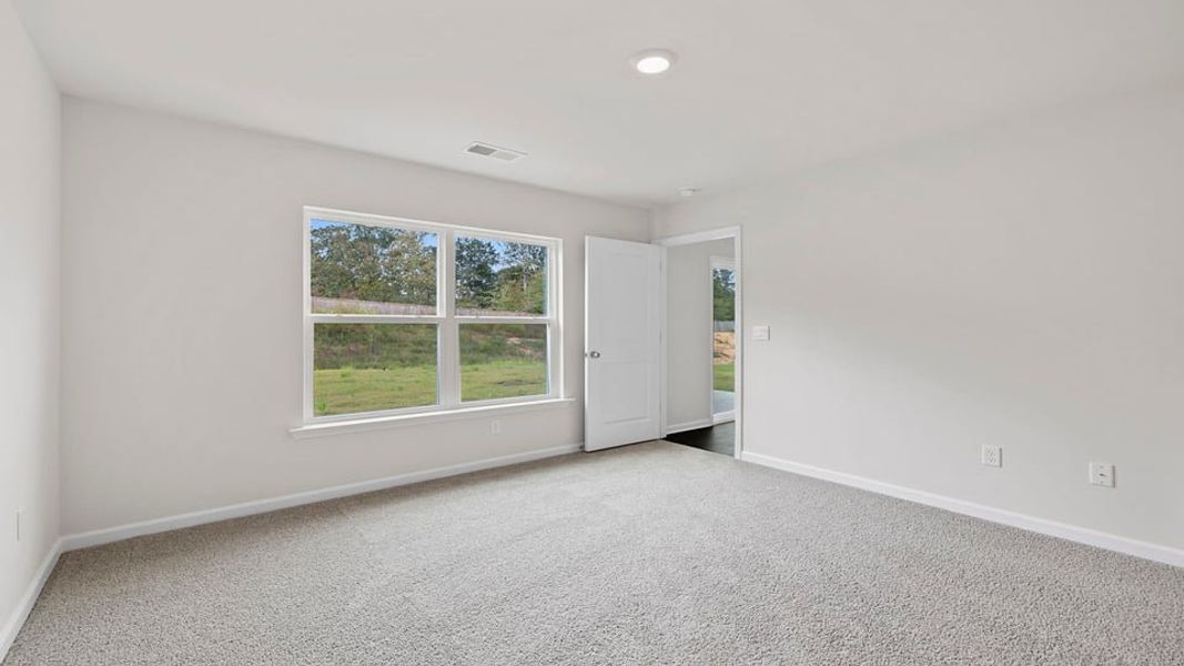 Spacious, unfurnished interior of a new home in Treemont Commons, Wellford (Image 21).