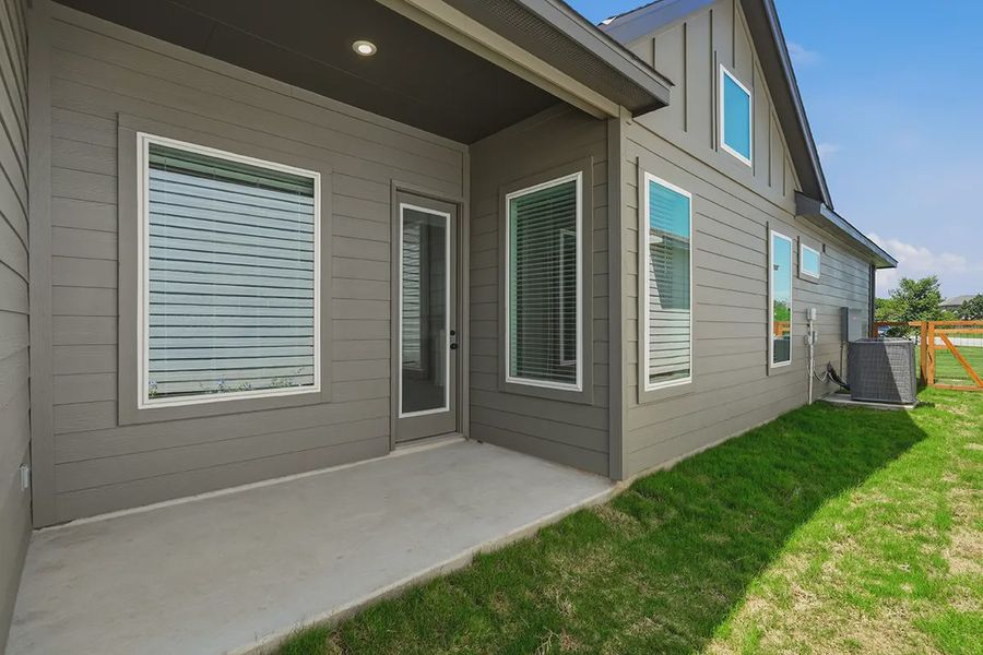 Exterior details and patio area of a home in The Crossvine, Schertz (Image 28).
