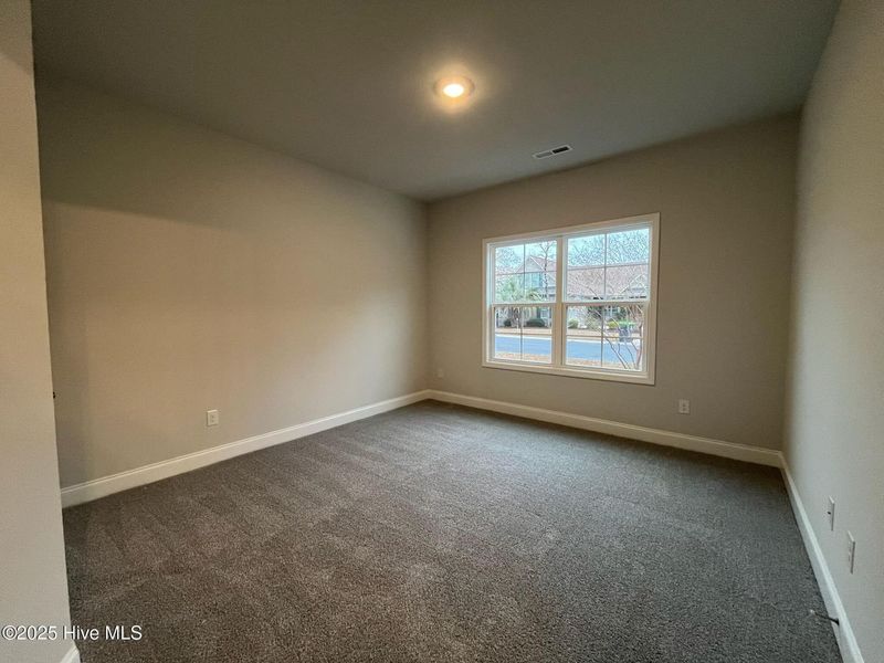 Spacious, unfurnished interior of a new home in Palmetto Creek, Bolivia (Image 27).