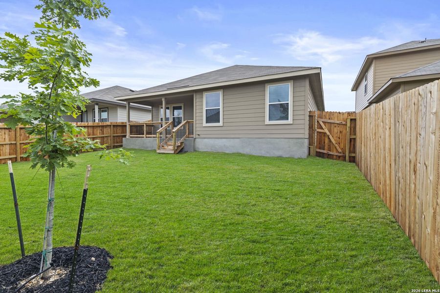 Exterior details and patio area of a home in Brookstone Creek, San Antonio (Image 17).