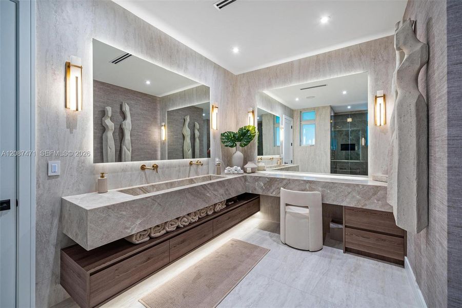 Furnished interior view inside a new home in , Pinecrest (Image 5).