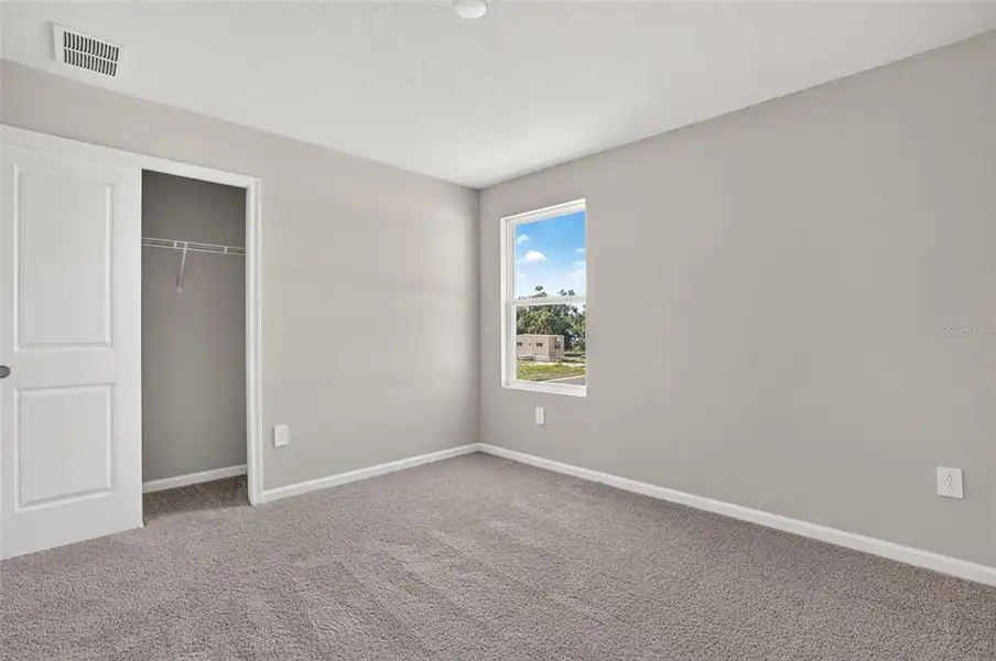 Spacious, unfurnished interior of a new home in Sanderling, Palmetto (Image 20).