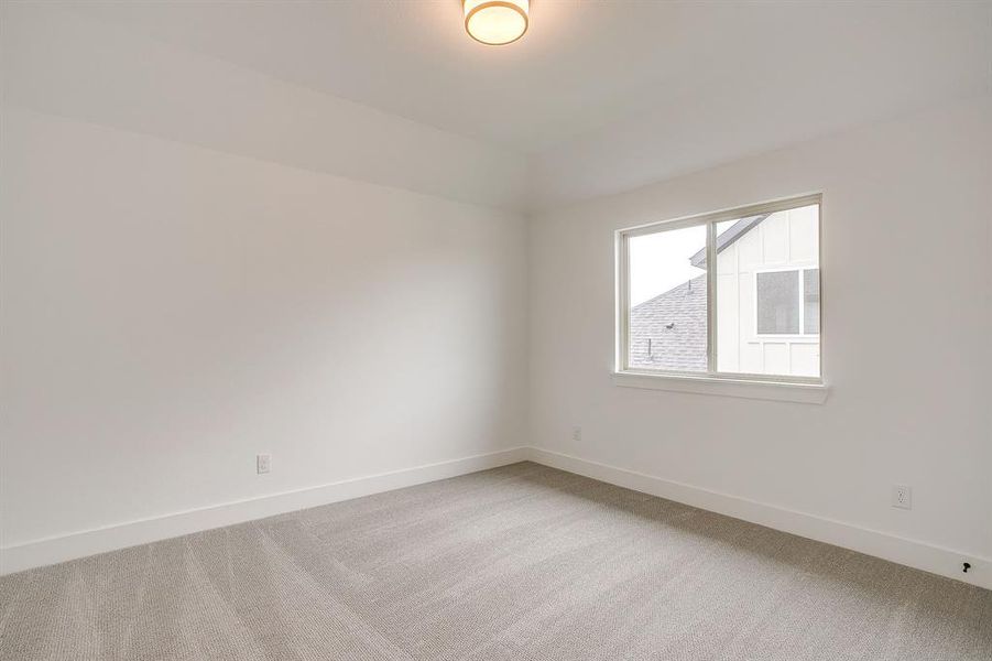 Spacious, unfurnished interior of a new home in Talon Hills, Fort Worth (Image 31).