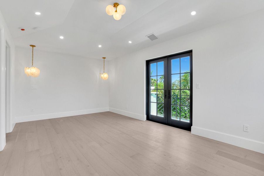 Spacious, unfurnished interior of a new home in , West Palm Beach (Image 29). Spacious, unfurnished interior of a new home in , West Palm Beach (Image 29).