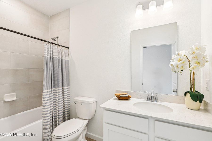 Furnished interior view inside a new home in , Green Cove Springs (Image 5).