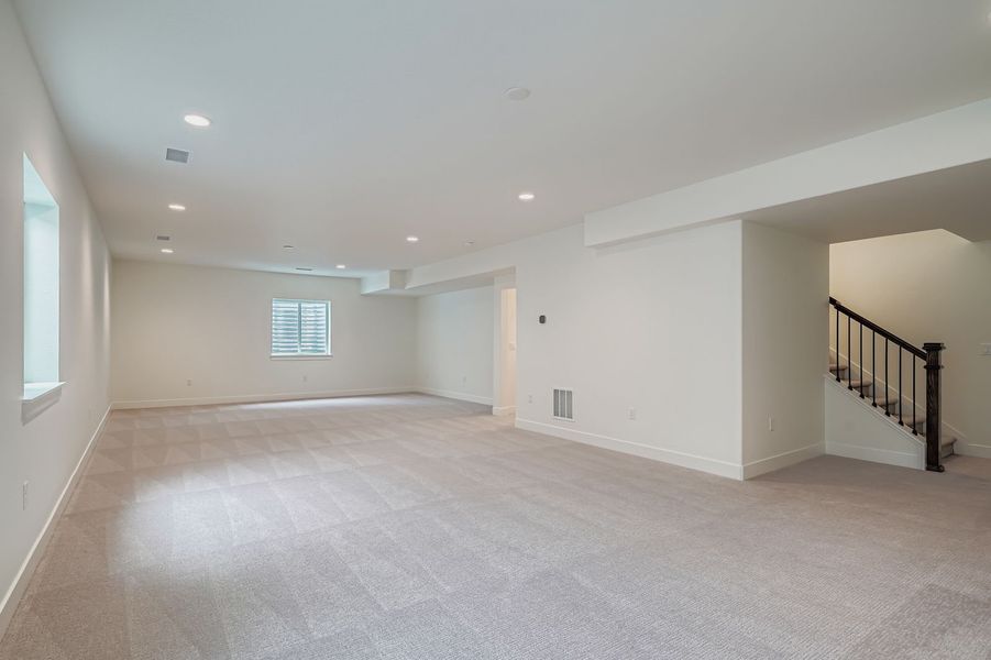 8925 S Riviera Way game room