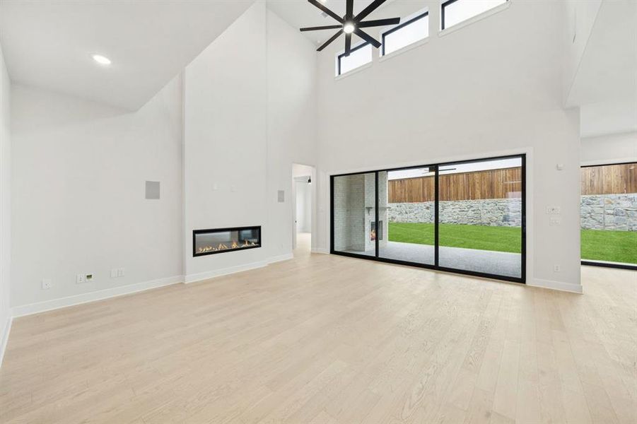 5-9343Spindletree_005 5-9343Spindletree_005