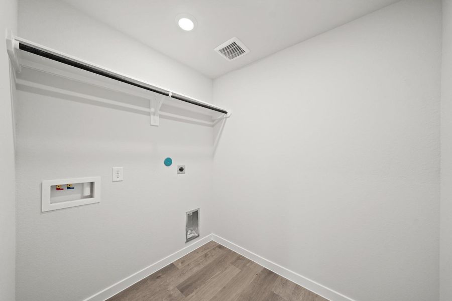 Spacious, unfurnished interior of a new home in Magnolia Springs, Montgomery (Image 17).