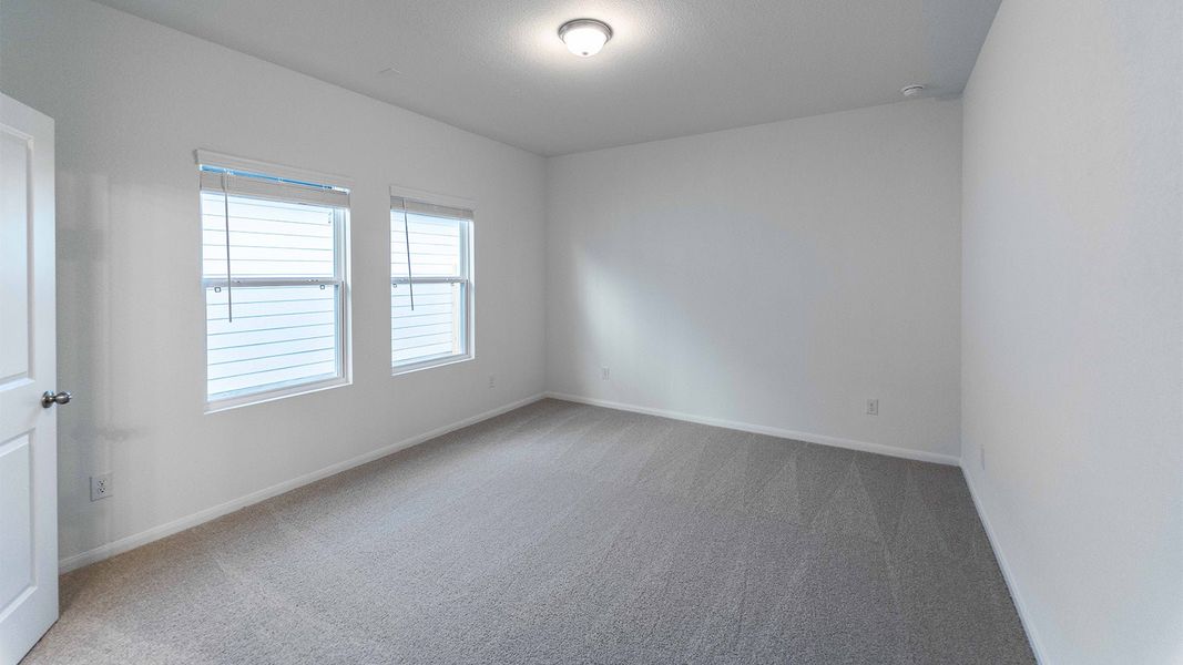 Spacious, unfurnished interior of a new home in Sunset Oaks, Maxwell (Image 16).