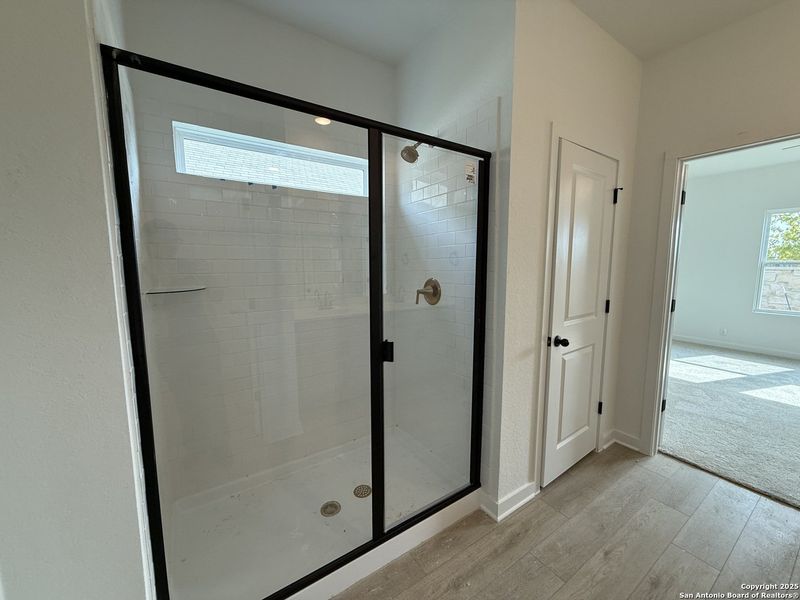 Image 32 of a home in Enclave at Hennersby Hollow 50's.