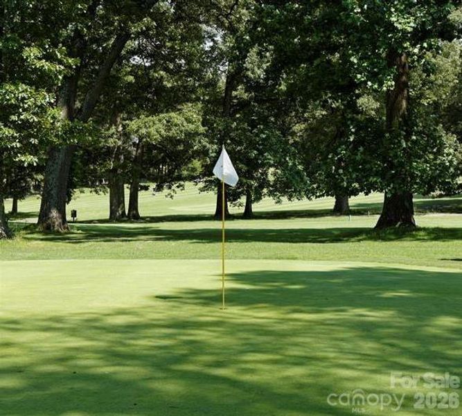 Area Photo - Tee off at the golf course nearby. Area Photo - Tee off at the golf course nearby.