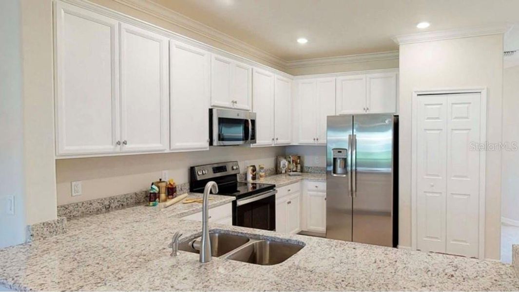 Furnished interior view inside a new home in , Bradenton (Image 9).