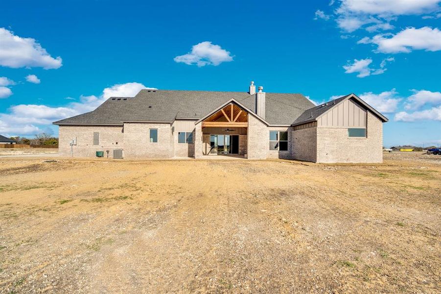 Exterior details and patio area of a home in , Midlothian (Image 23).