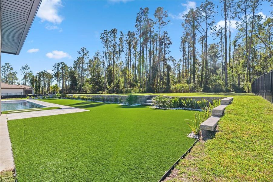 Exterior details and patio area of a home in , Montverde (Image 28).