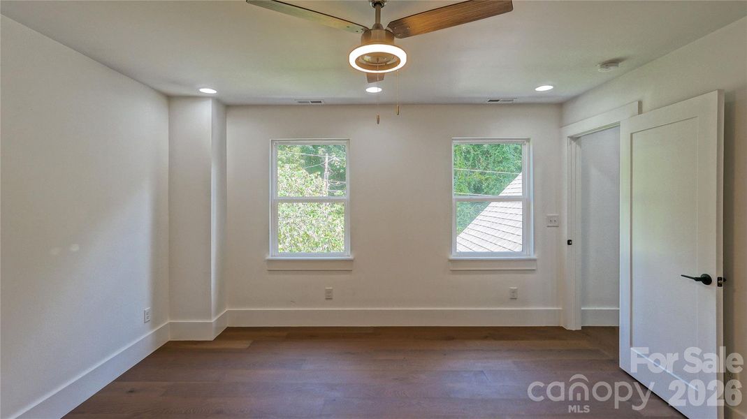 Spacious, unfurnished interior of a new home in , Charlotte (Image 31).