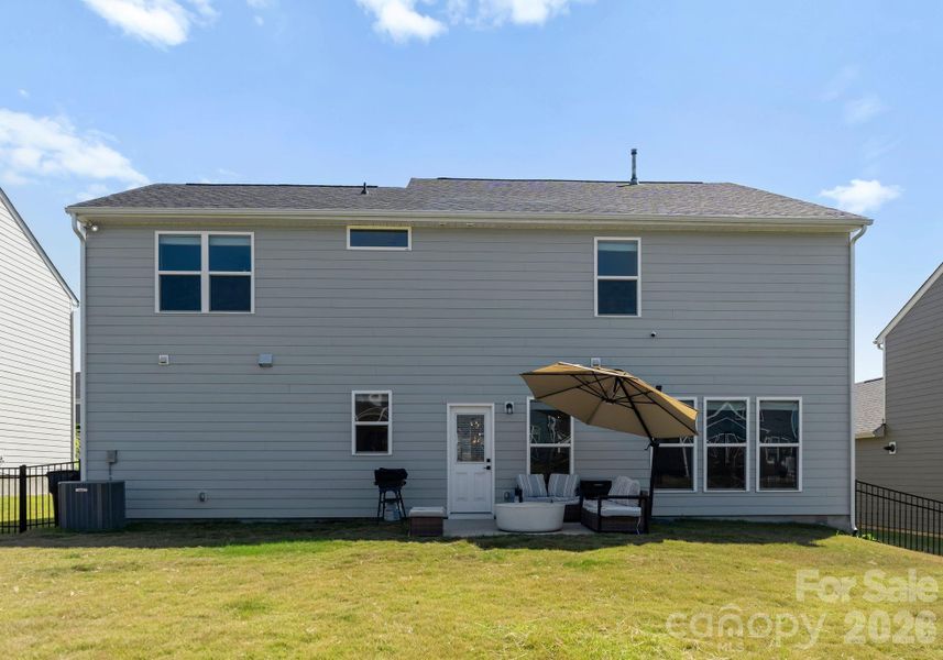 Exterior details and patio area of a home in , Charlotte (Image 4).