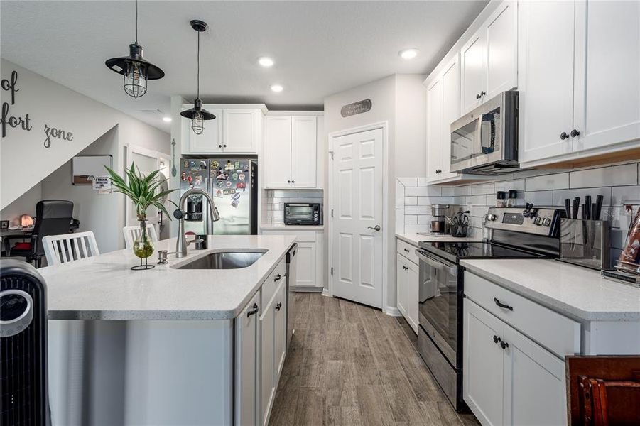 Furnished interior view inside a new home in , Palmetto (Image 30).