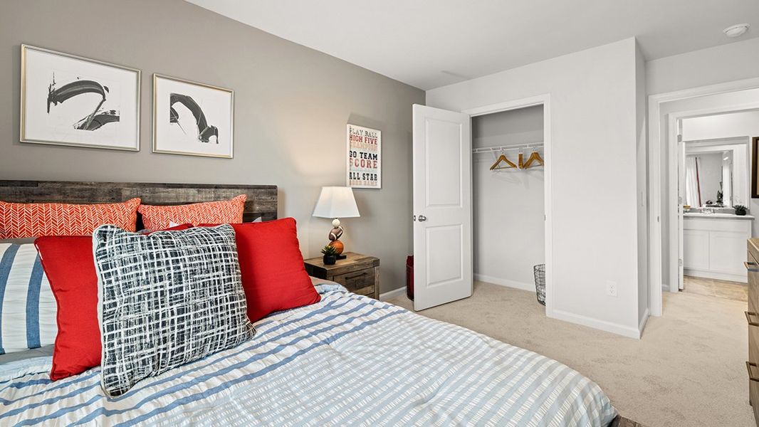 Representative furnished interior of a home built from the Cabral by D.R. Horton in Poplar Preserve, Newnan (Image 27).