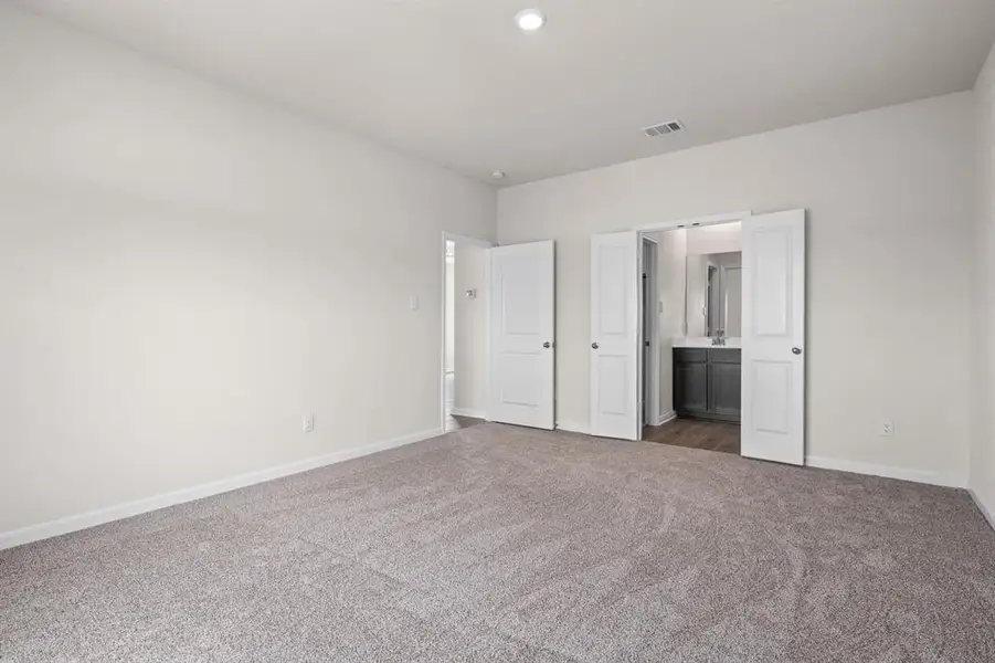 Spacious, unfurnished interior of a new home in Kingsborough, Crandall (Image 7).