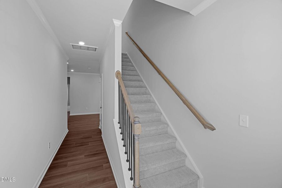 SUN_Sagecroft_Pic_Spencer_QMI_74_Stairs_