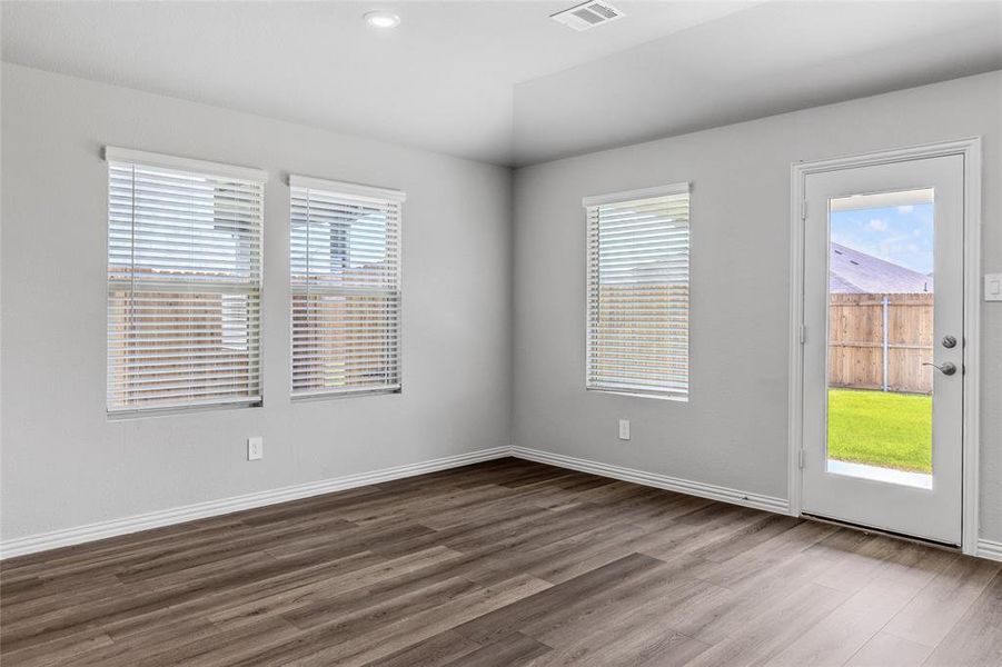 Spacious, unfurnished interior of a new home in Stratton Place, Greenville (Image 13).